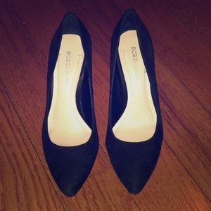 bcbgeneration black suede pumps